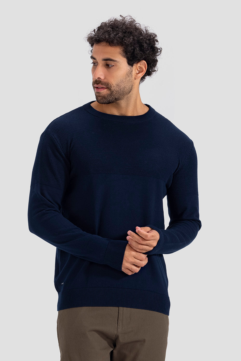 crew neck pullover