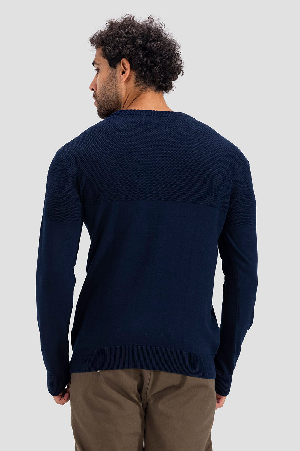 crew neck pullover