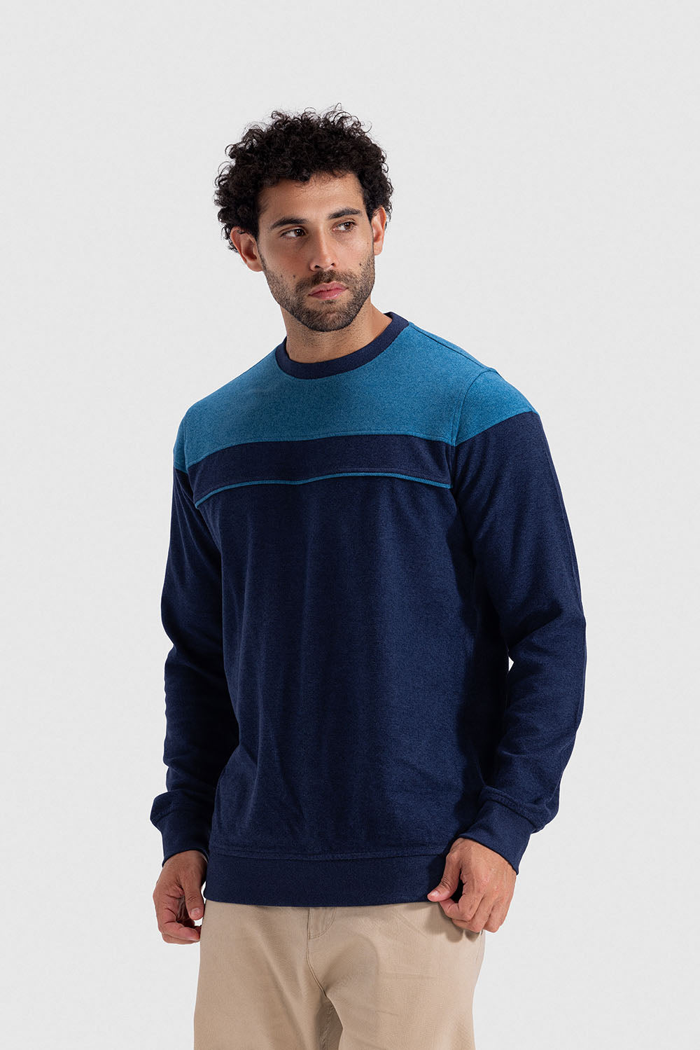 crew neck sweatshirt