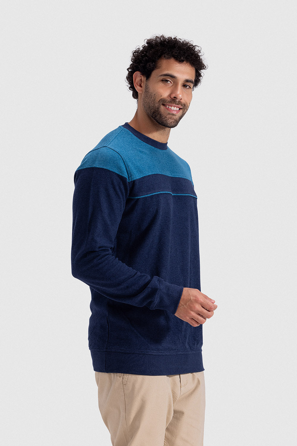 crew neck sweatshirt