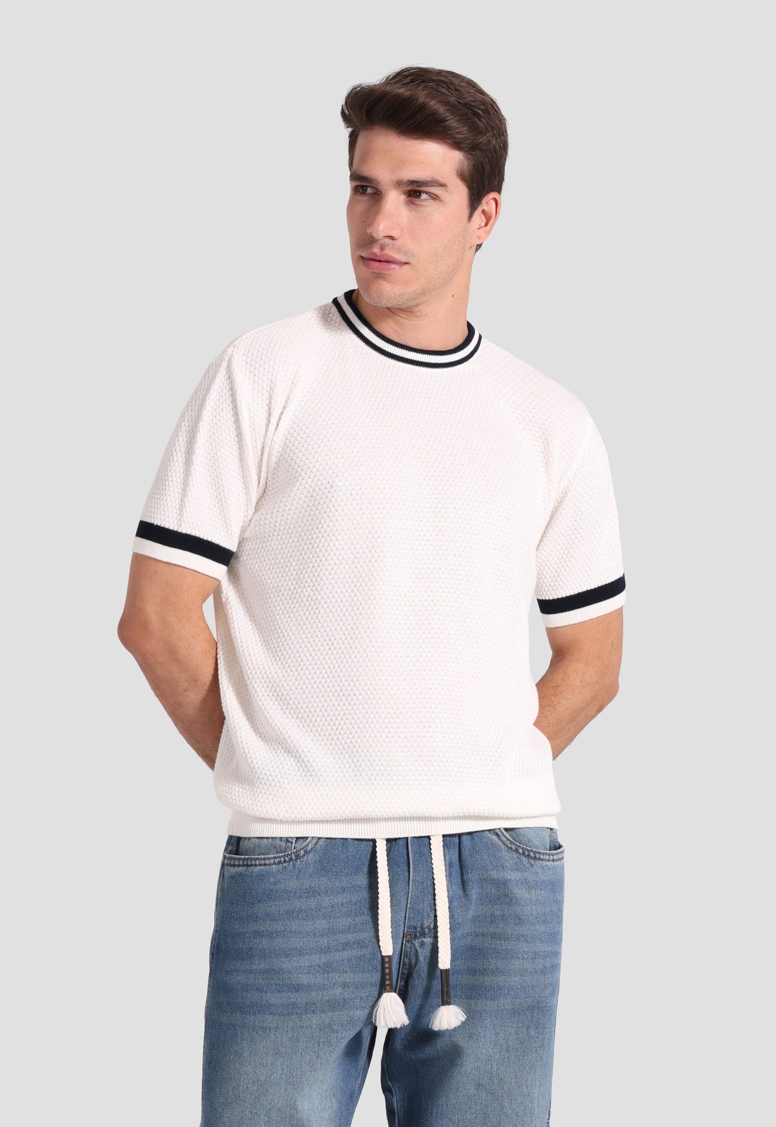 white crew neck knitted t-shirt