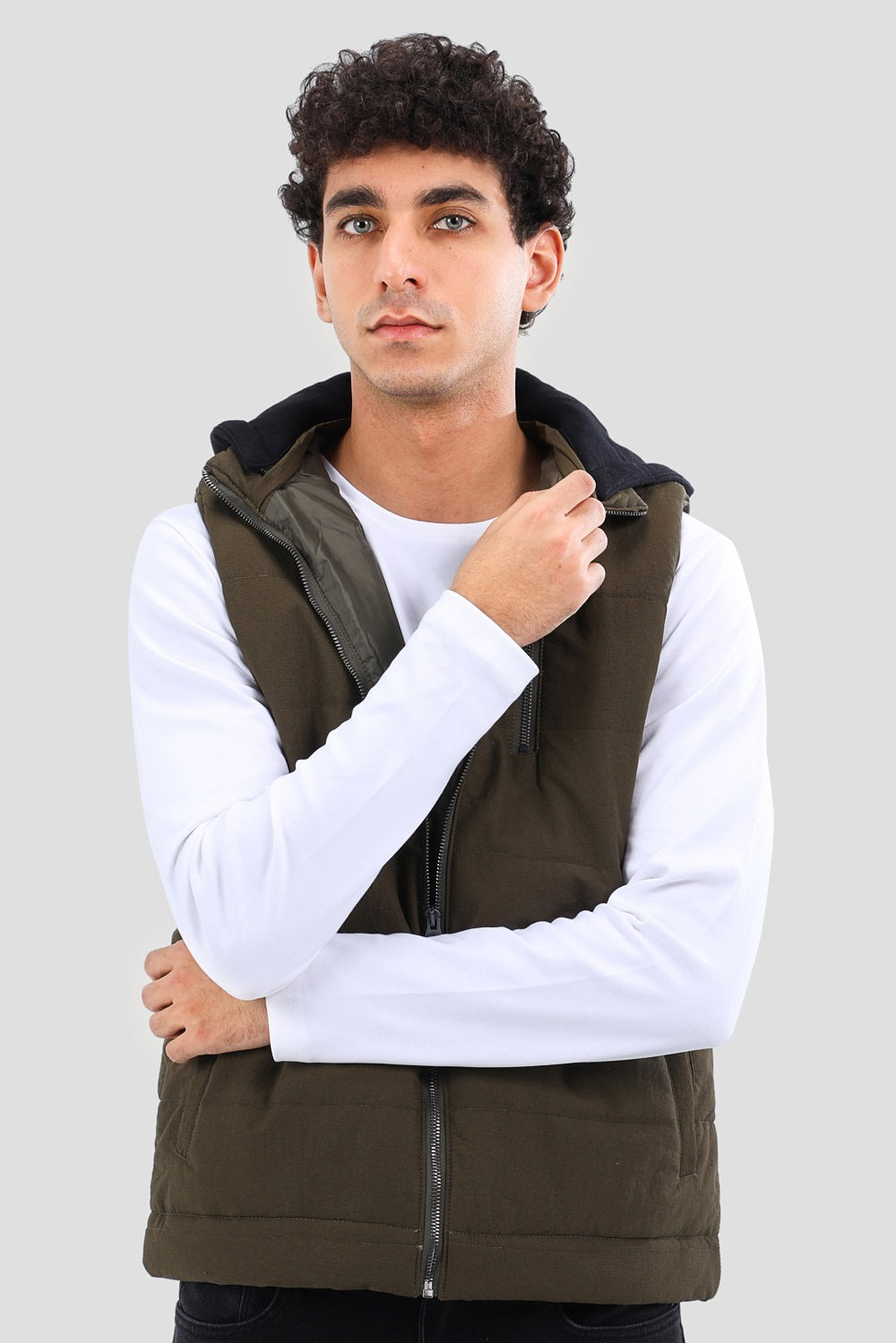 HOODED VEST