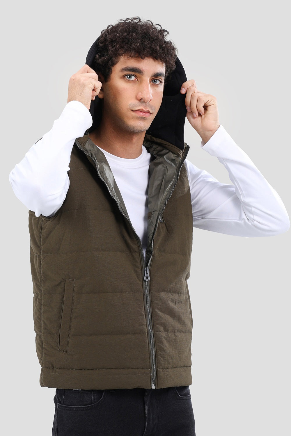 HOODED VEST