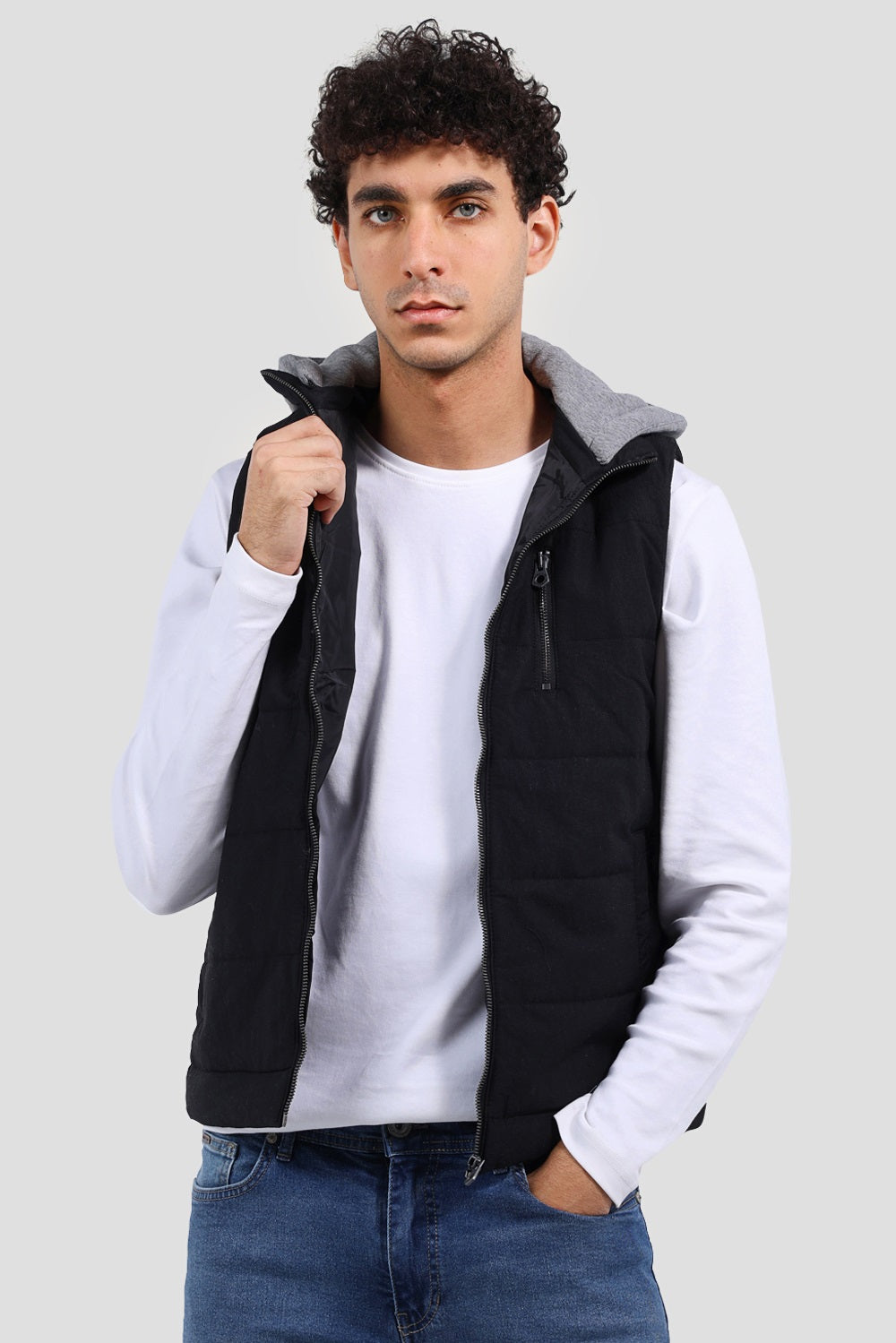 HOODED VEST