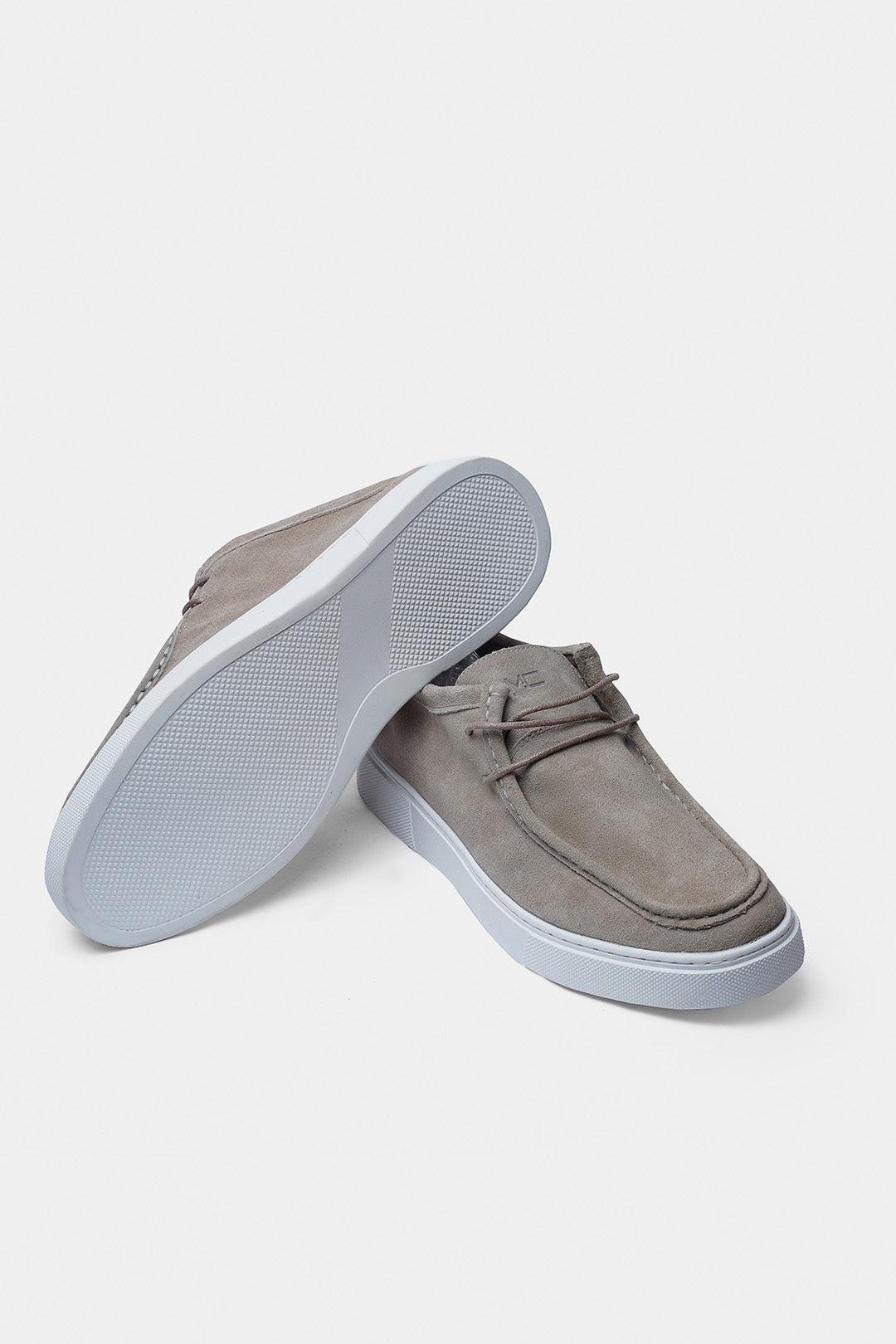 casual shoes
