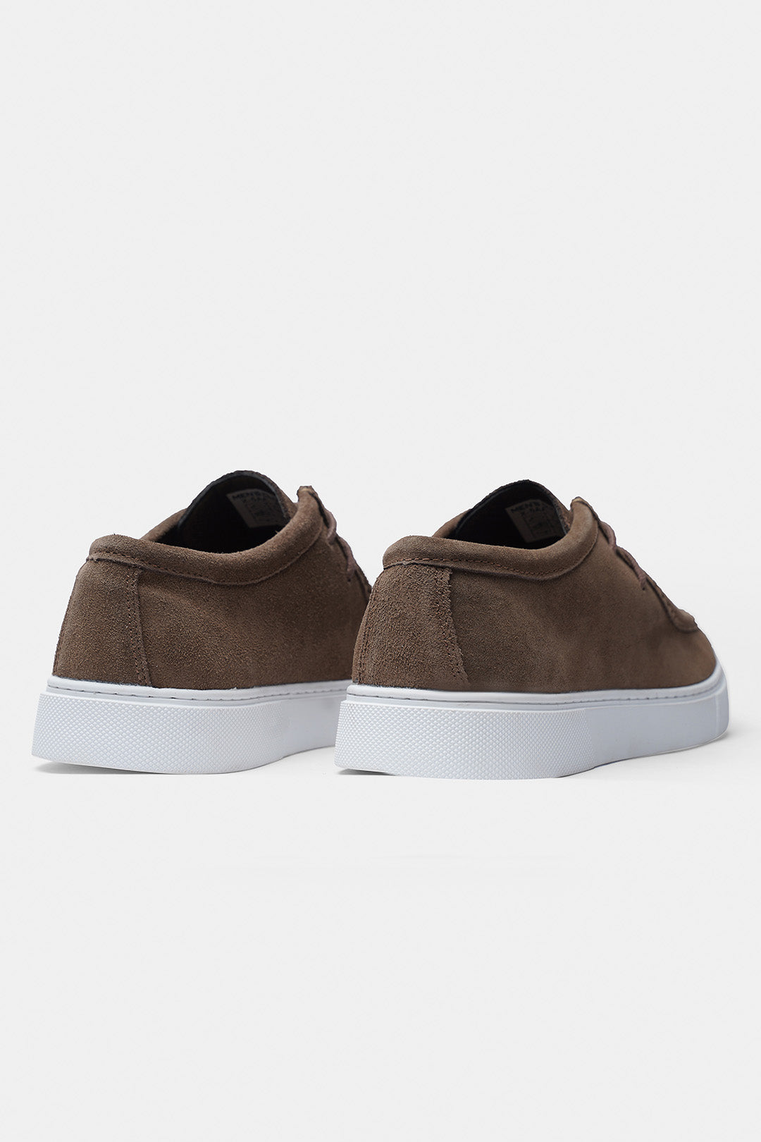 casual shoes