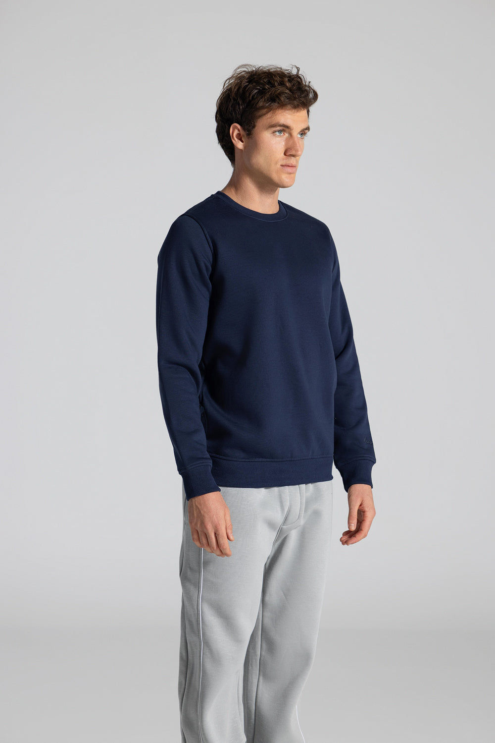 Basic Crew Neck Sweatshirt