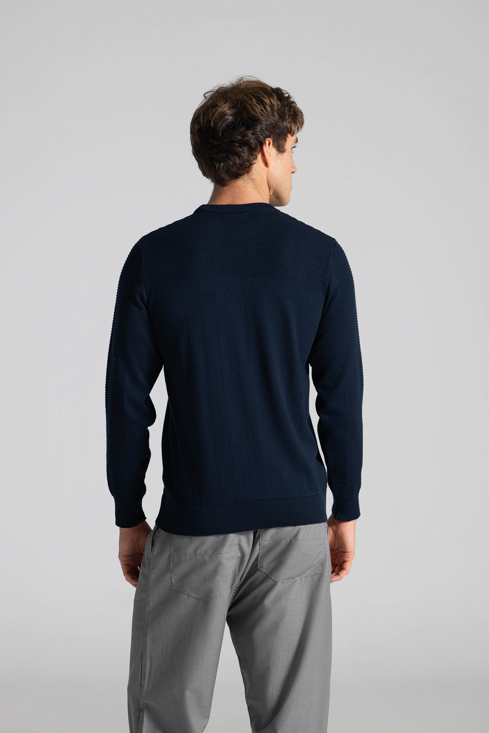 Basic crew Neck Pullover