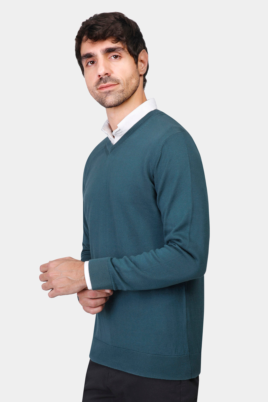 v neck slim fit pullover