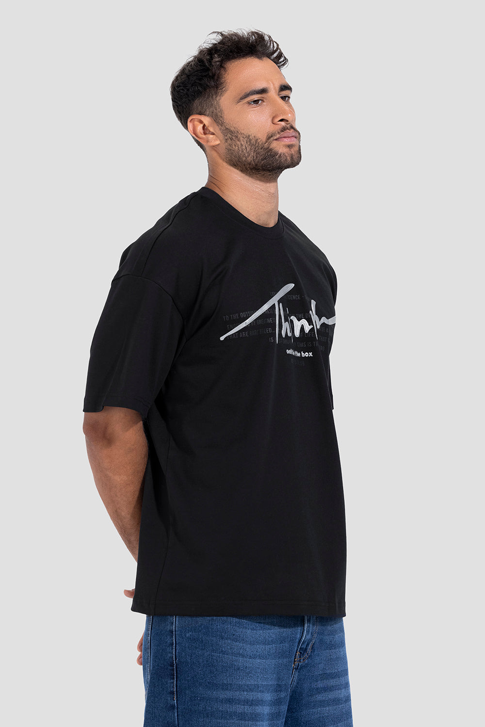 تيشرت اسود مطبوع