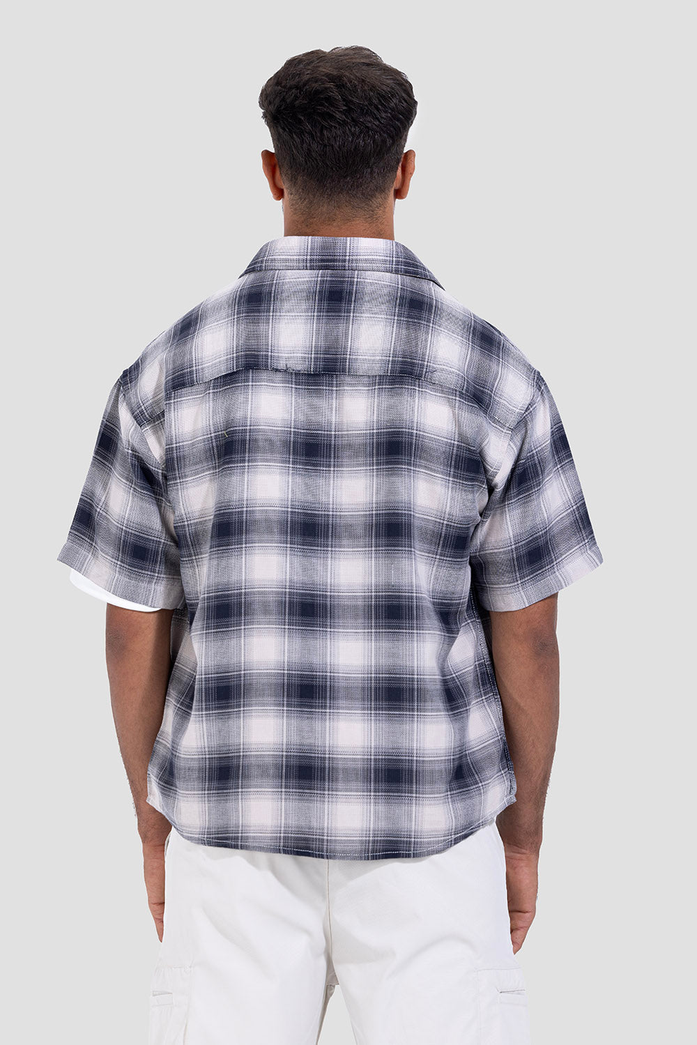 قميص كاروهات بااكمام قصيرة