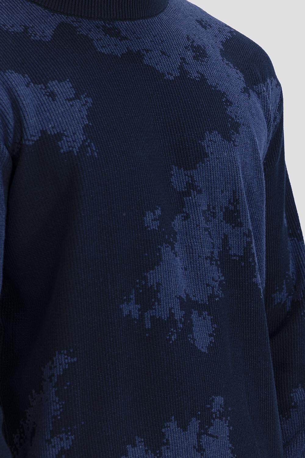 crew neck pullover