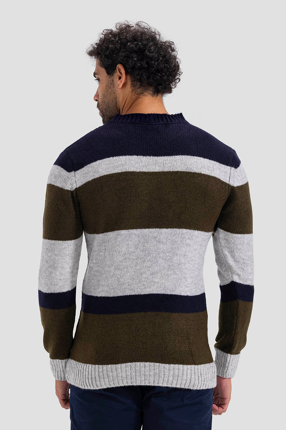 crew neck pullover