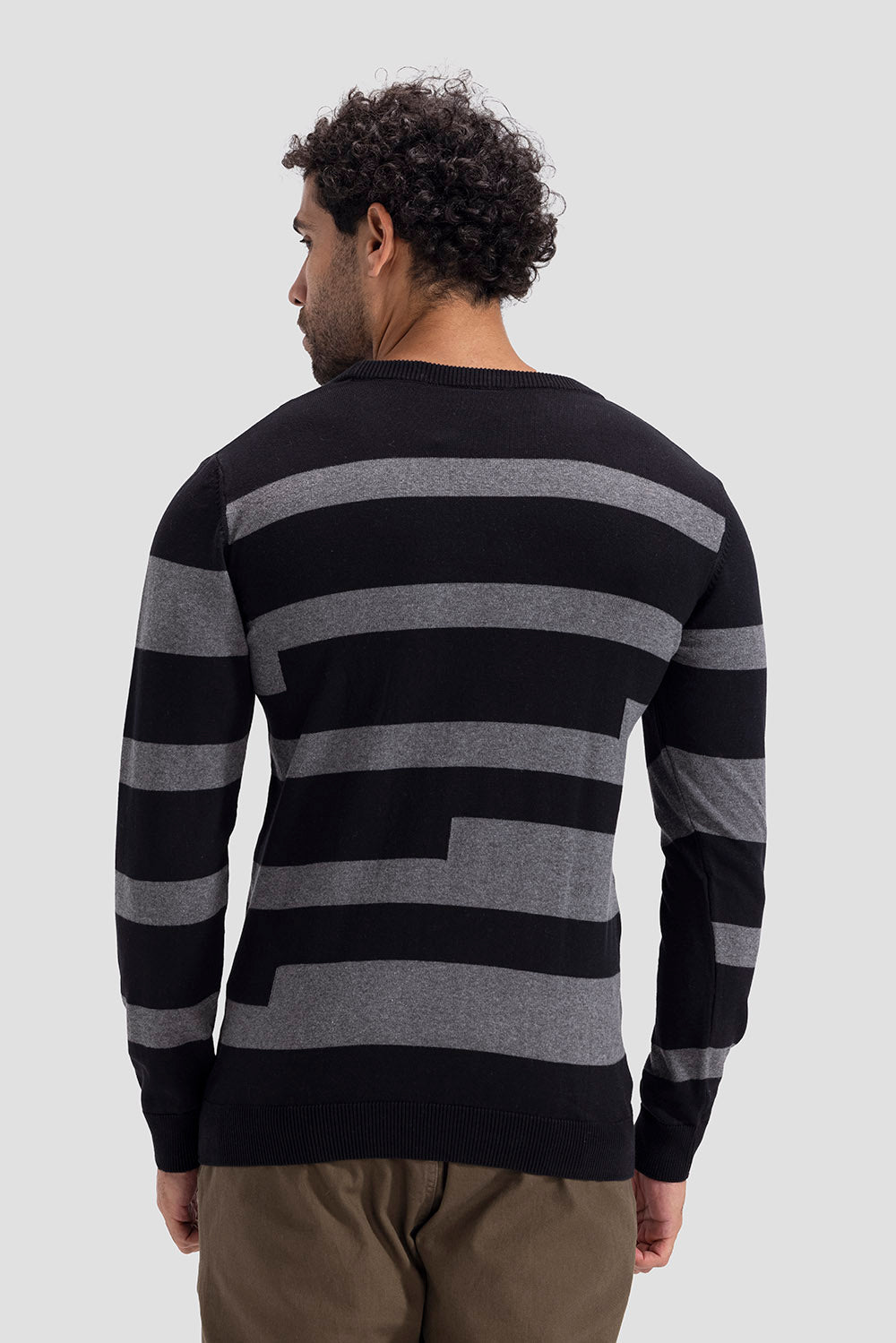 crew neck pullover