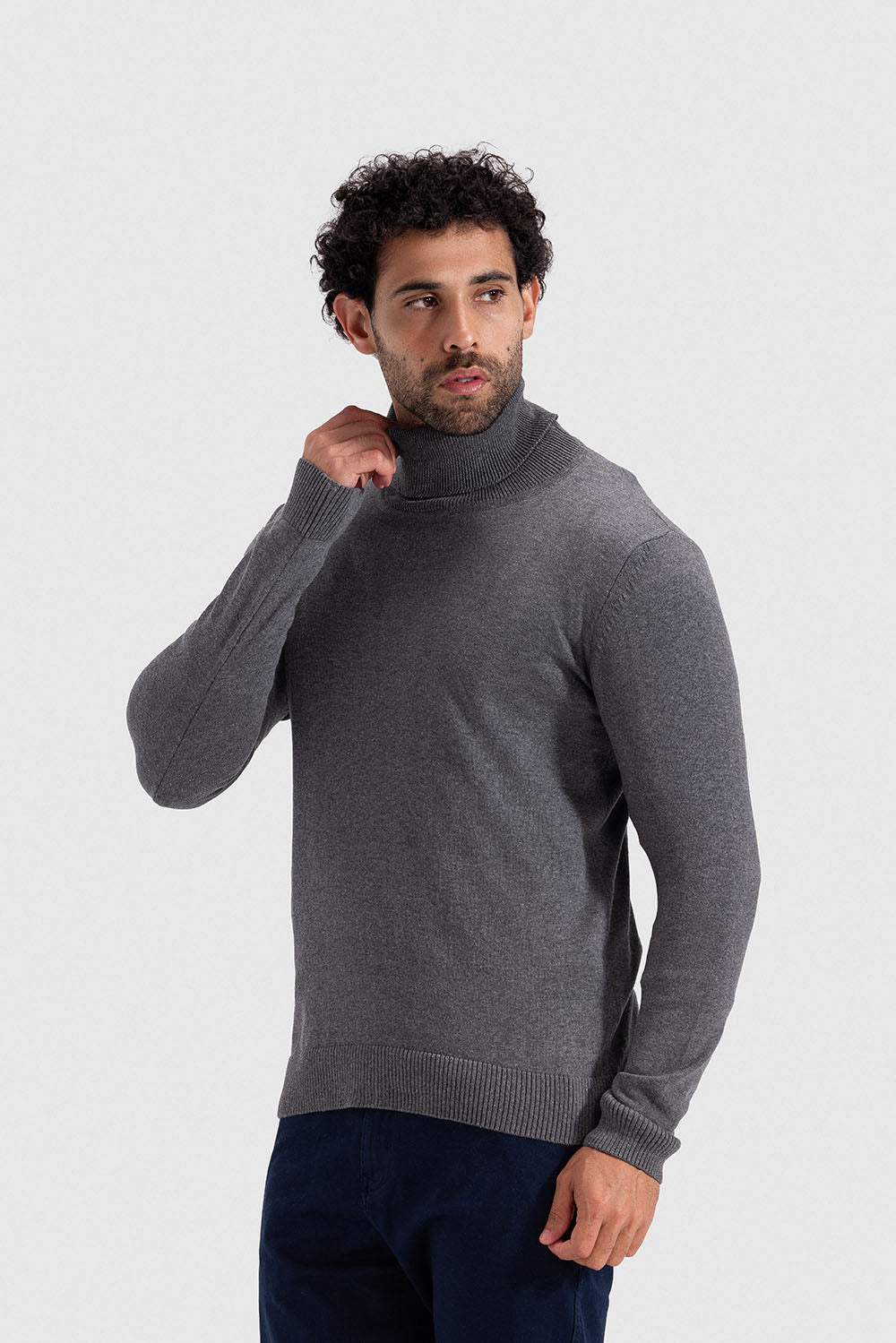turtle neck slim fit pullover