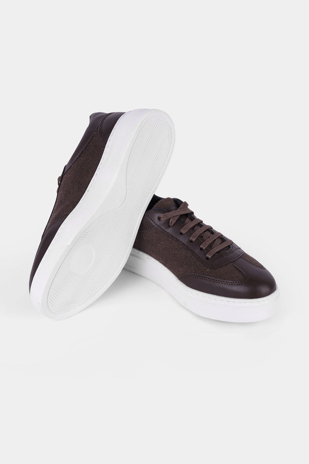 casual shoes