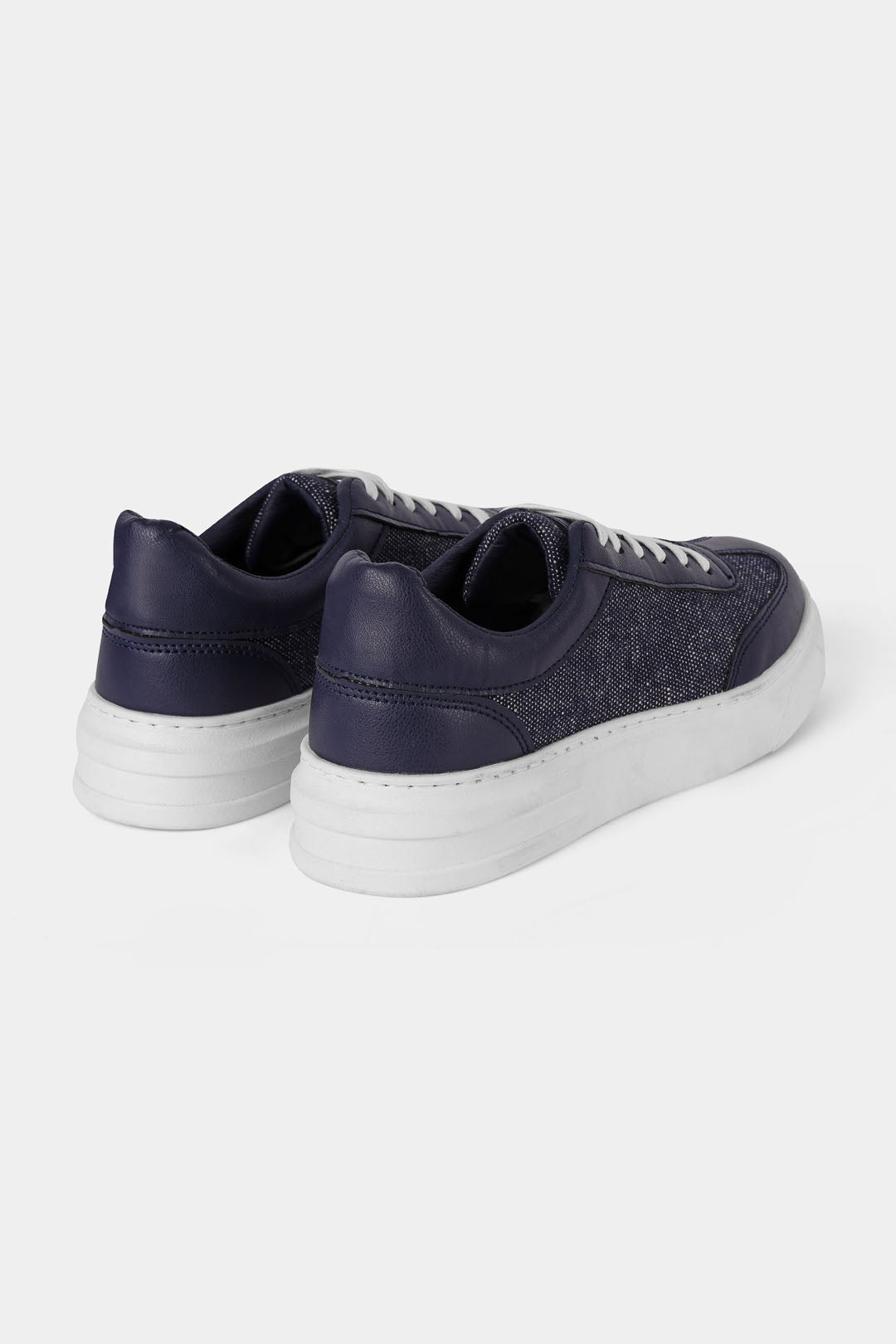 casual shoes