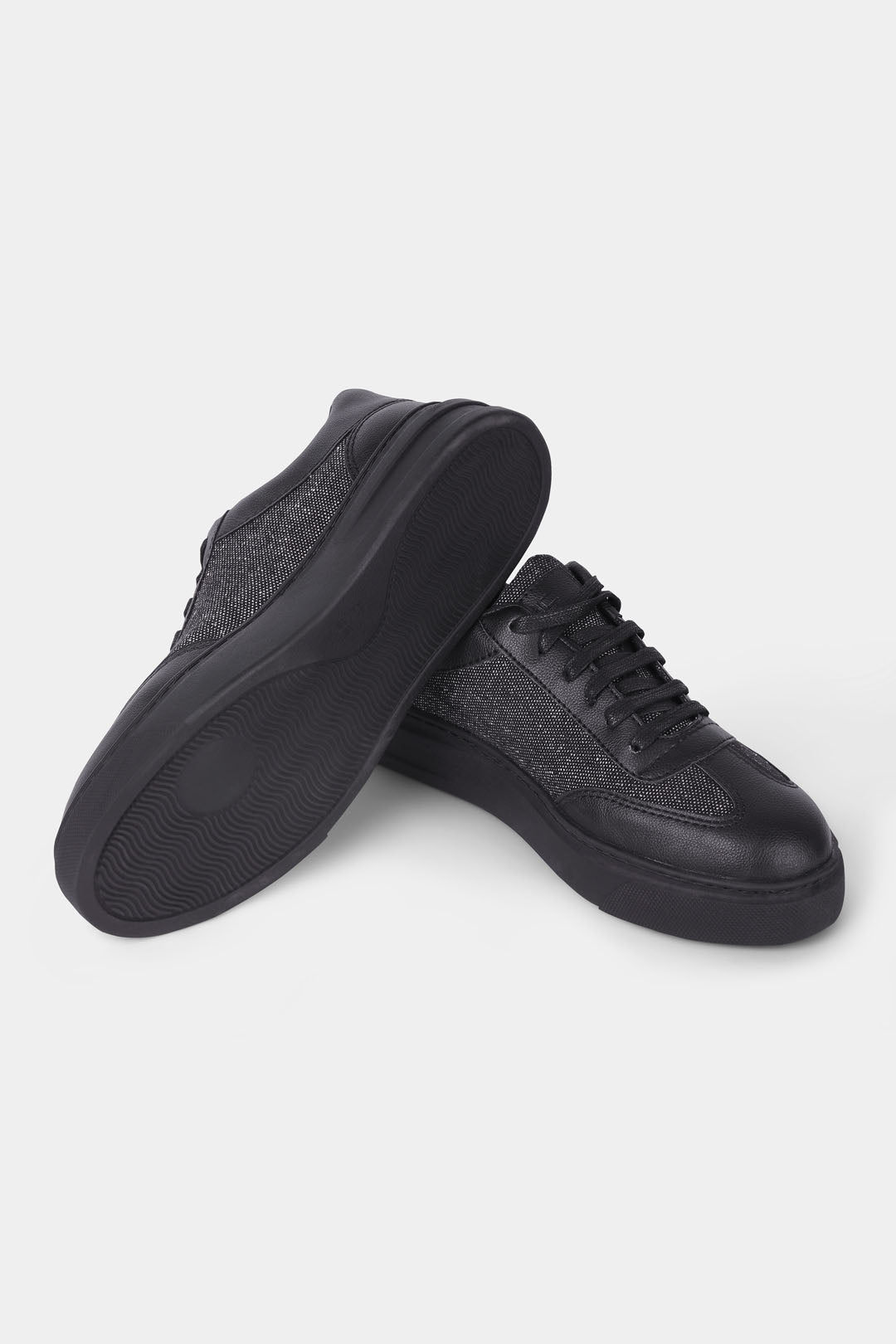 casual shoes