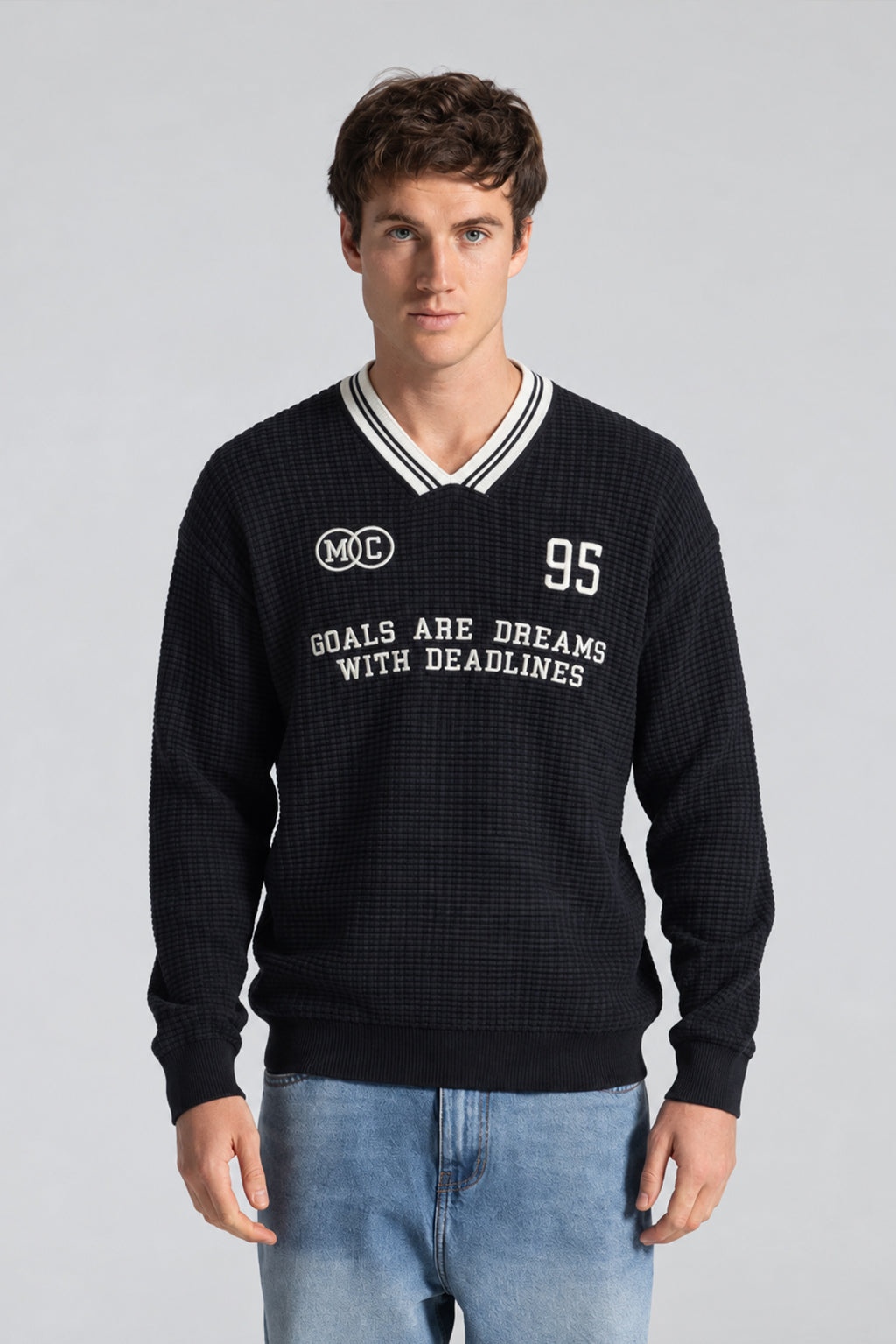 Printed V Neck Pullover