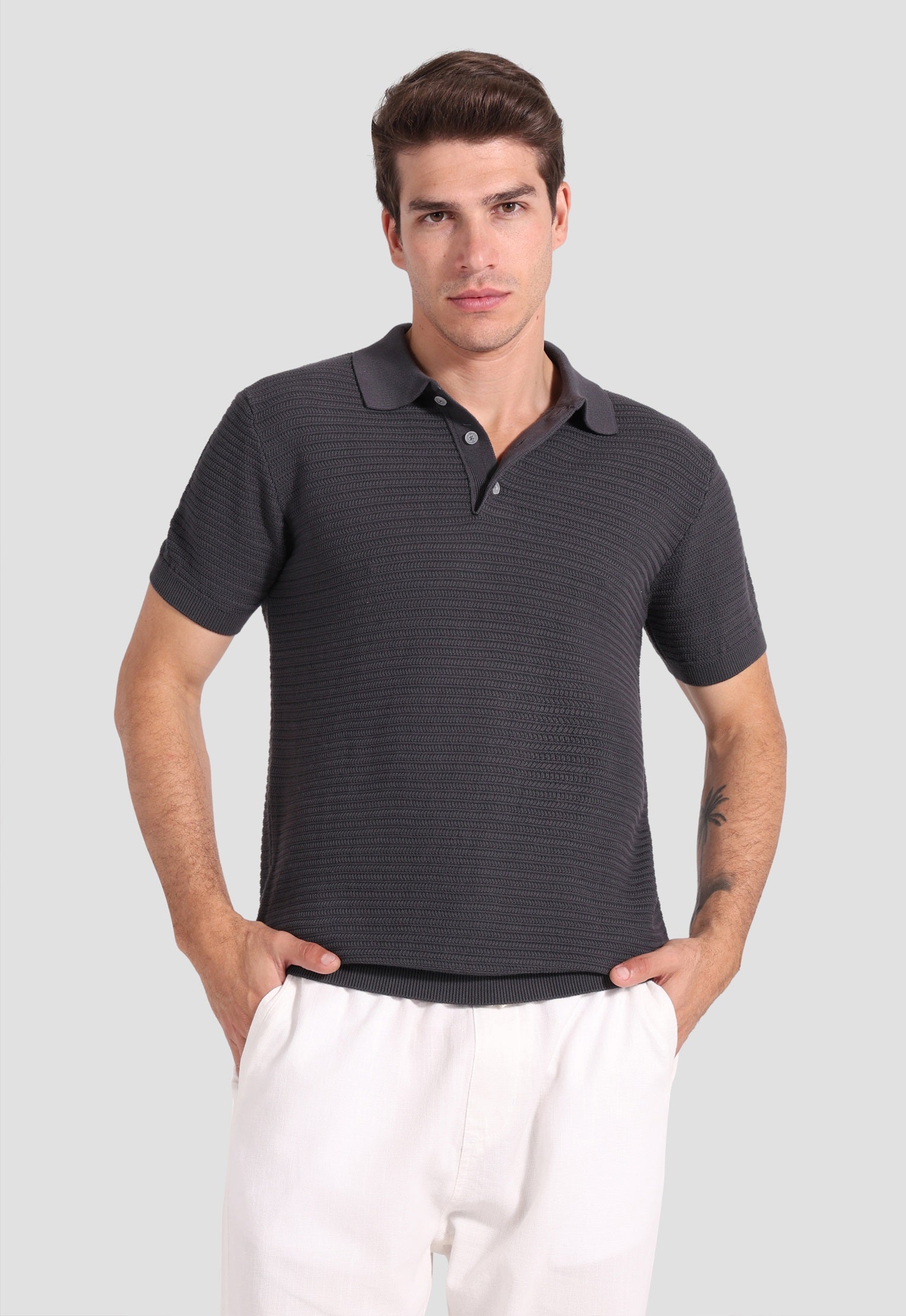 grey knitted polo