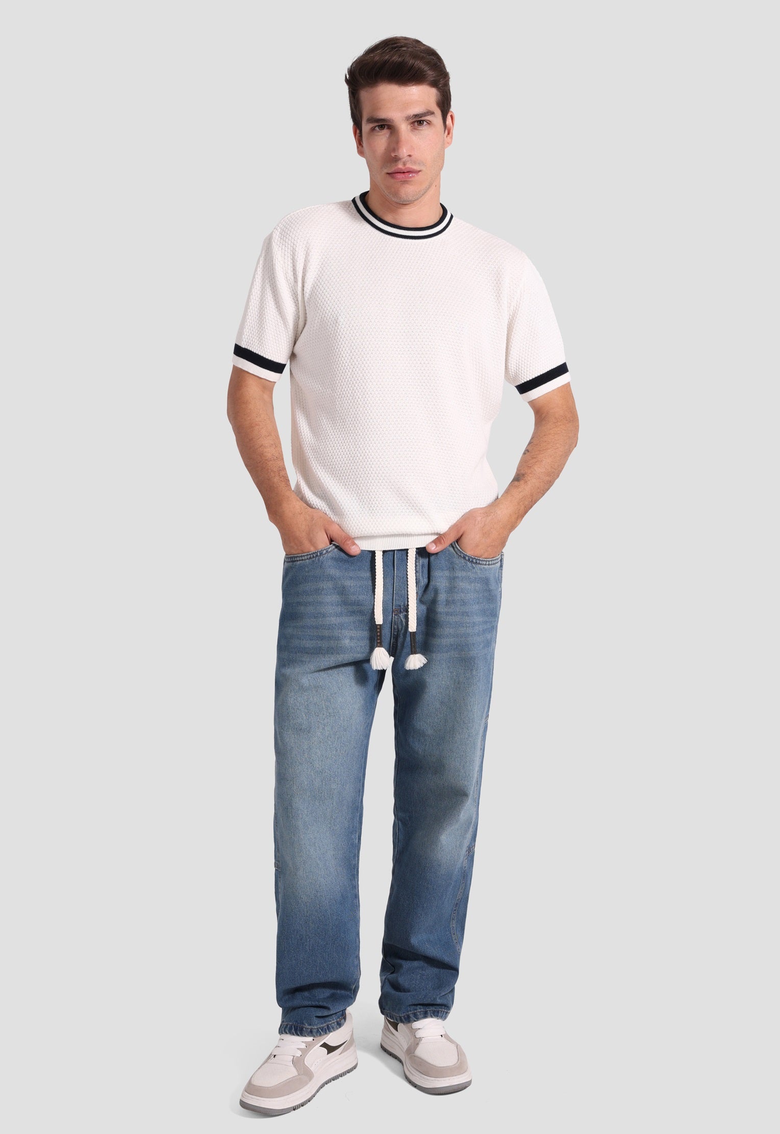 white crew neck knitted t-shirt