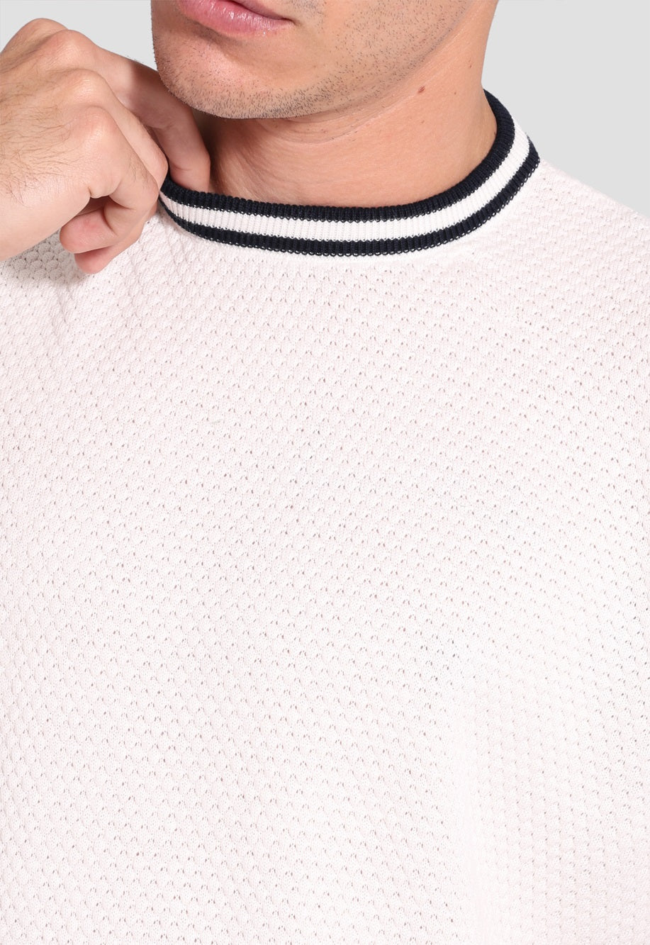 white crew neck knitted t-shirt