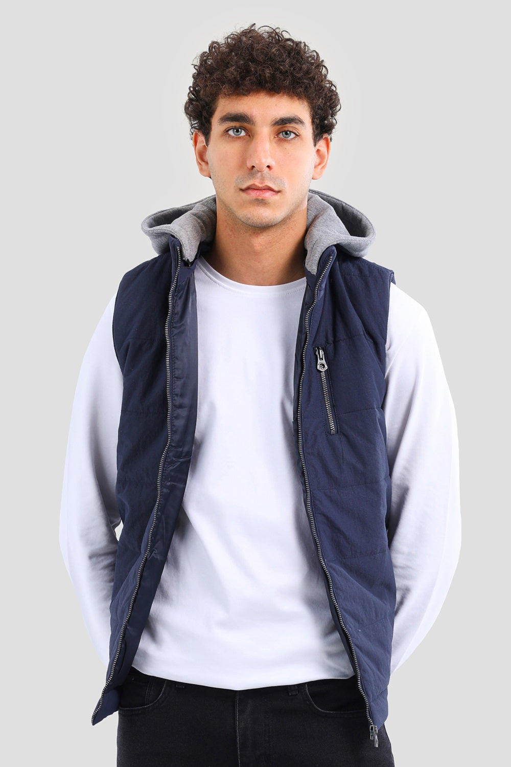 HOODED VEST
