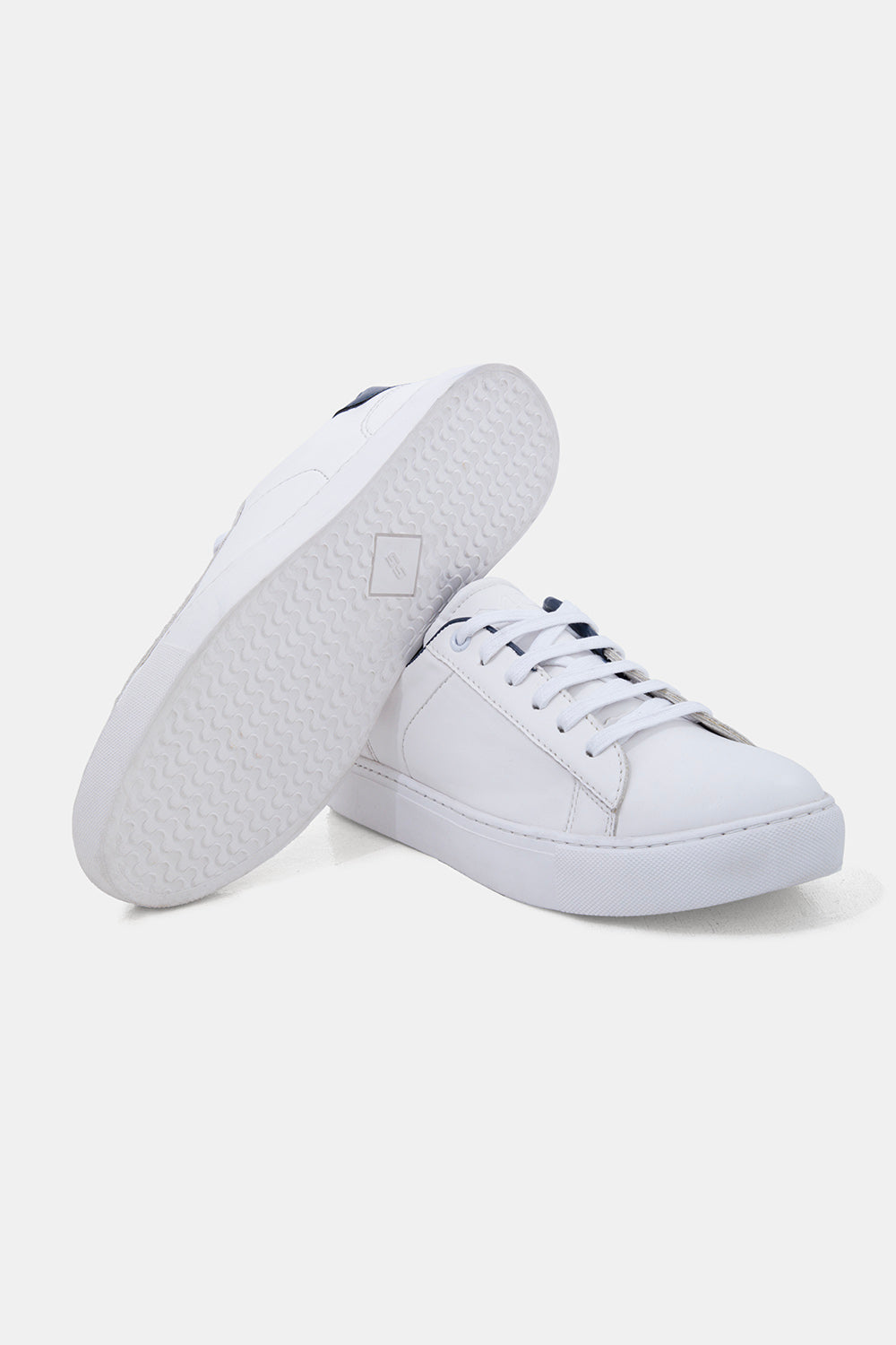 White Casual Sneaker