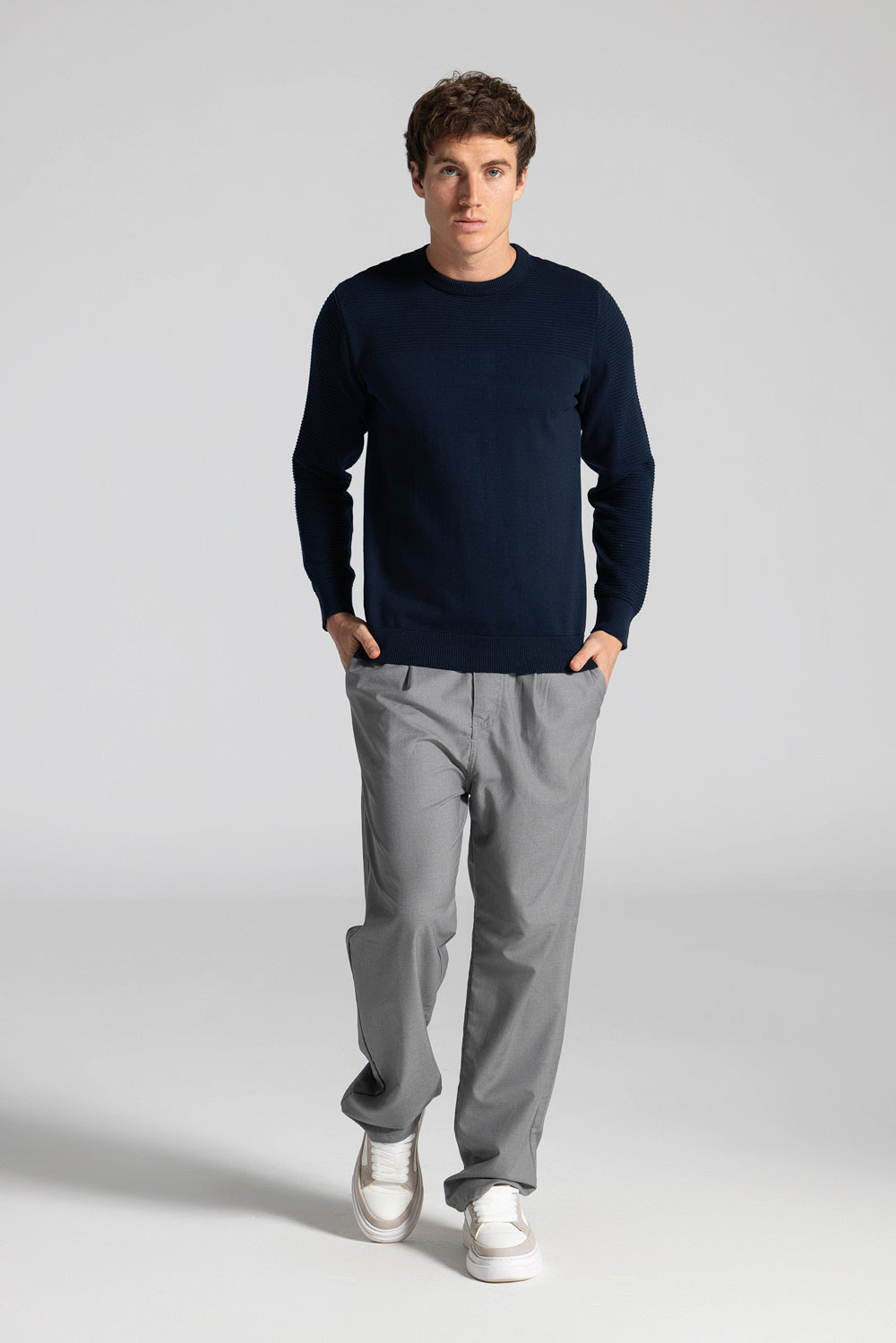 Basic crew Neck Pullover