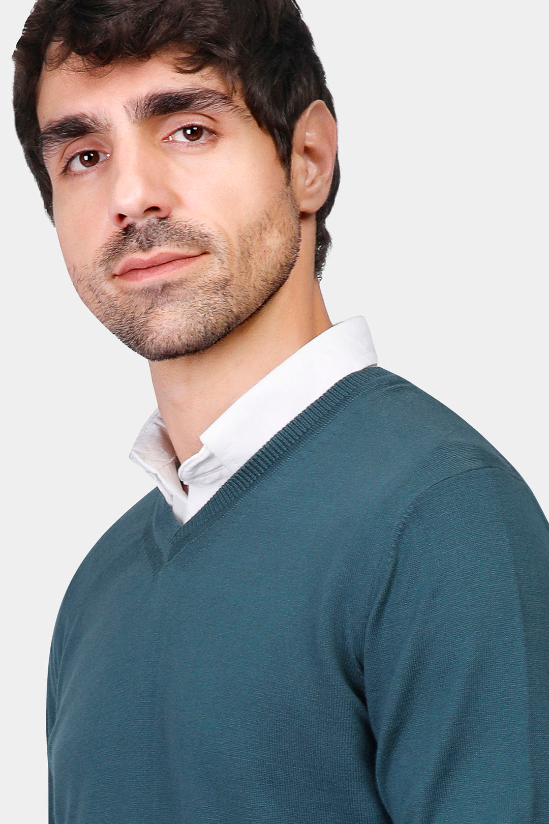 v neck slim fit pullover
